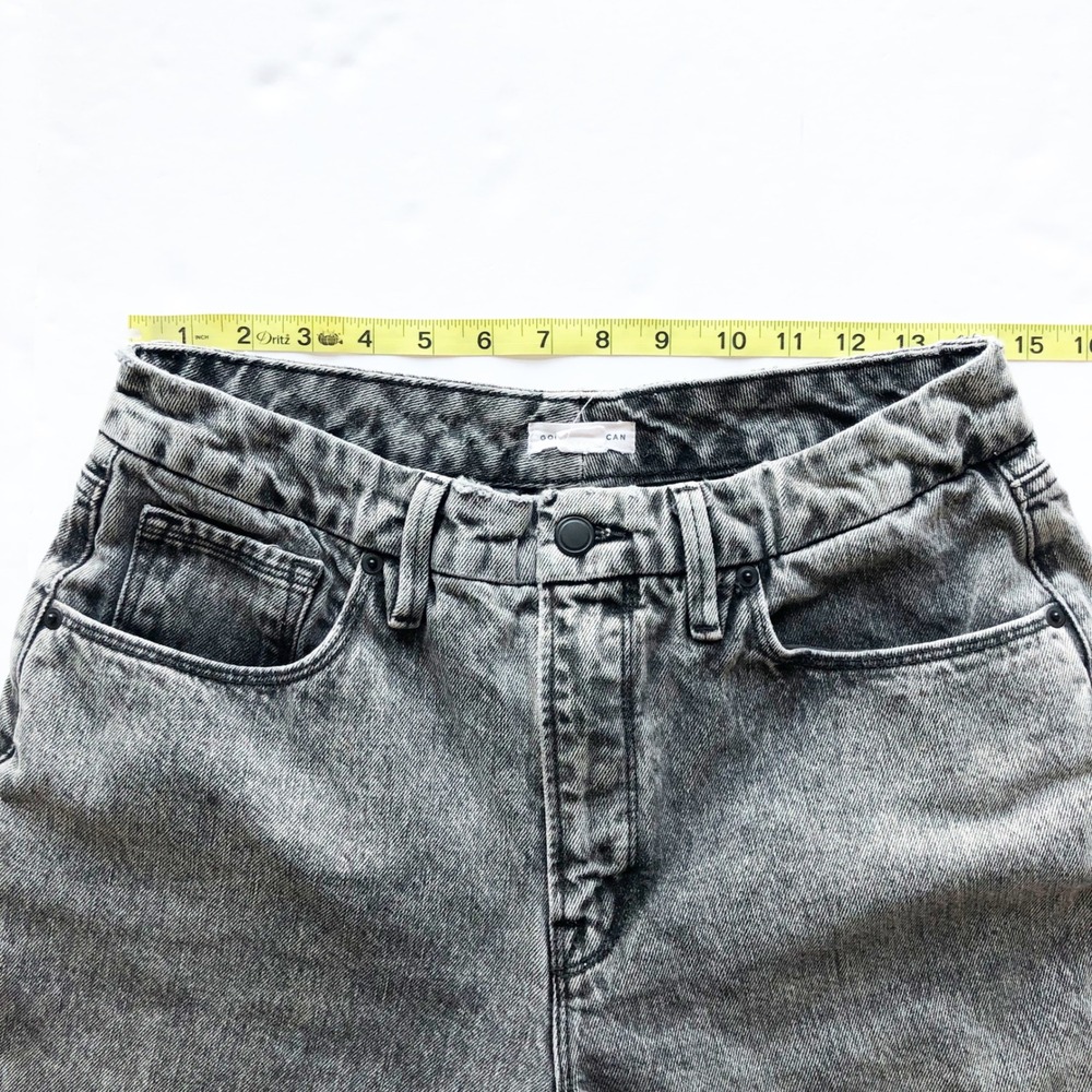 Good American Straight Leg Jeans in Washed Gray - Picture 7 of 9